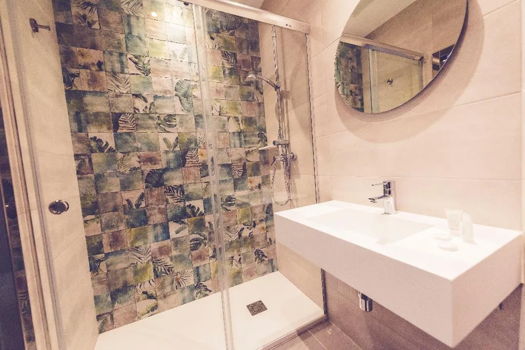 TRIPLE STANDARD Room, Marlasca, Madrid