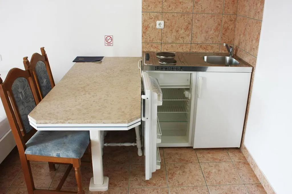 Room, Ivan, Split