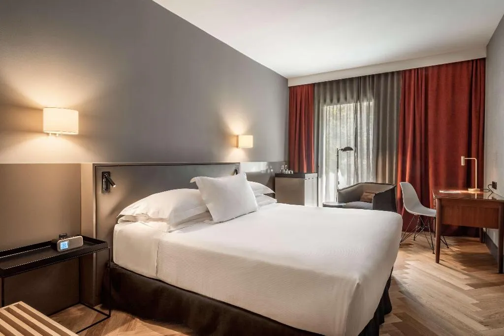DOUBLE DELUXE KING BED Room, Alexandra Barcelona, Curio Collection by Hilton, Barcelona