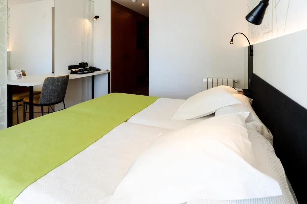 Double or Twin SUPERIOR SEA VIEW Room, Climia Benidorm Plaza 4*, Costa Blanca