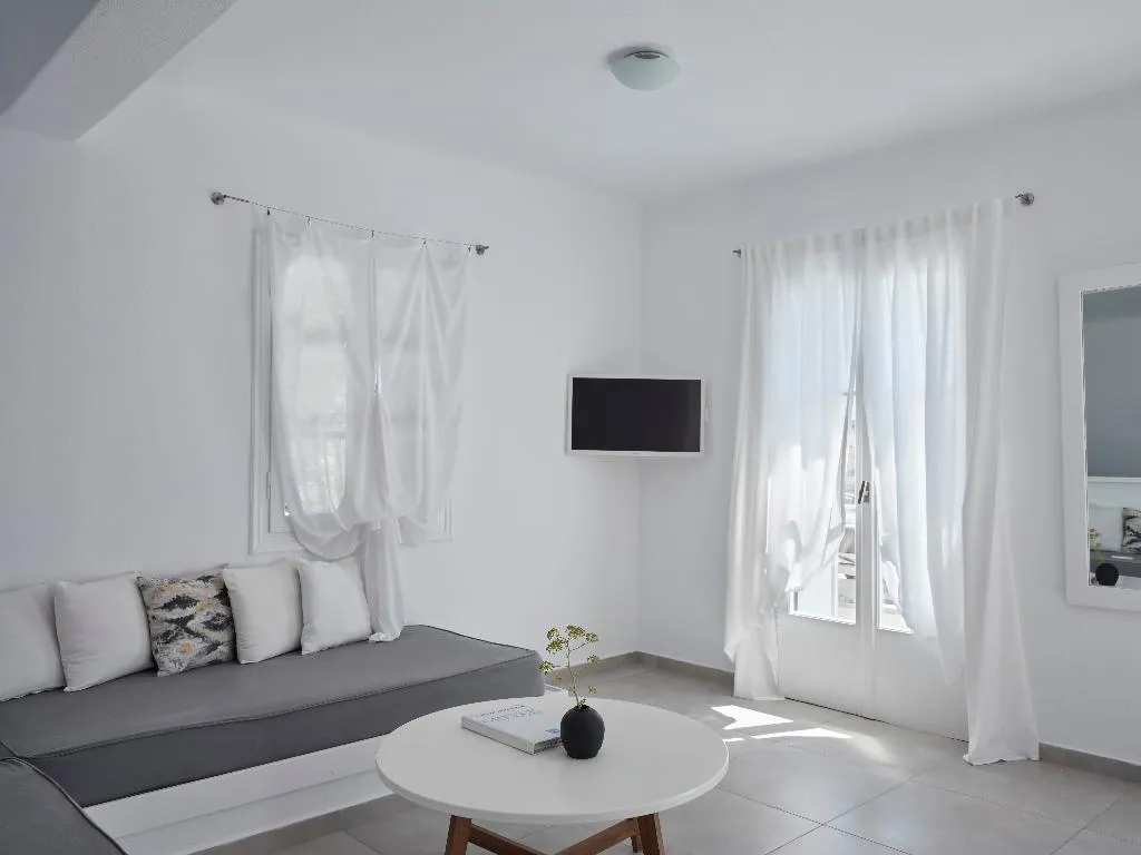 JUNIOR SUITE WITH JACUZZI Room, Pietra e Mare-Mykonos Moments, Mykonos