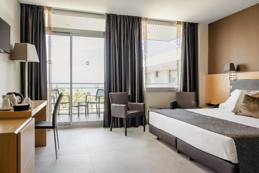 Double or Twin CLASSIC SEA VIEW Room, Gran Palas Hotel, Costa Brava