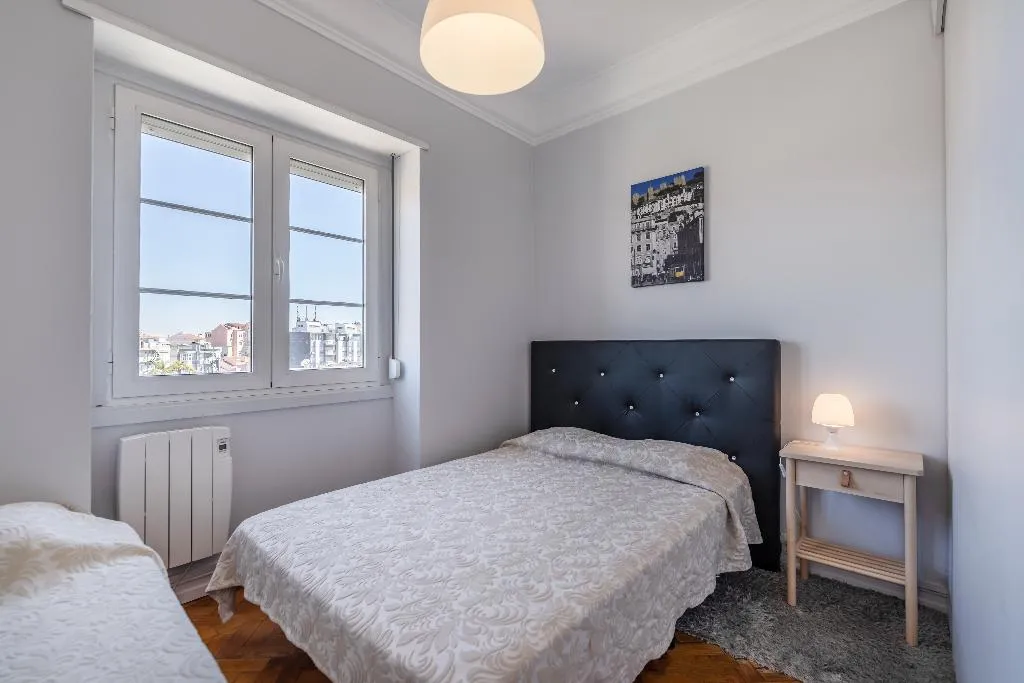 TRIPLE STANDARD Room, V Dinastia, Lisbon