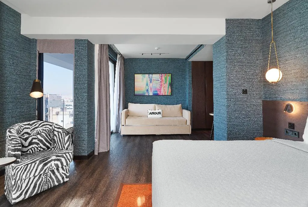 SUITE WITH VIEWS Room, NYX Esperia Palace Athens by Leonardo Hotels, Athens