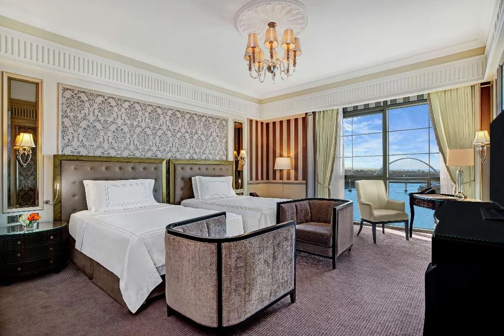 DOUBLE GRAND DELUXE Room, Al Habtoor Palace, Dubai