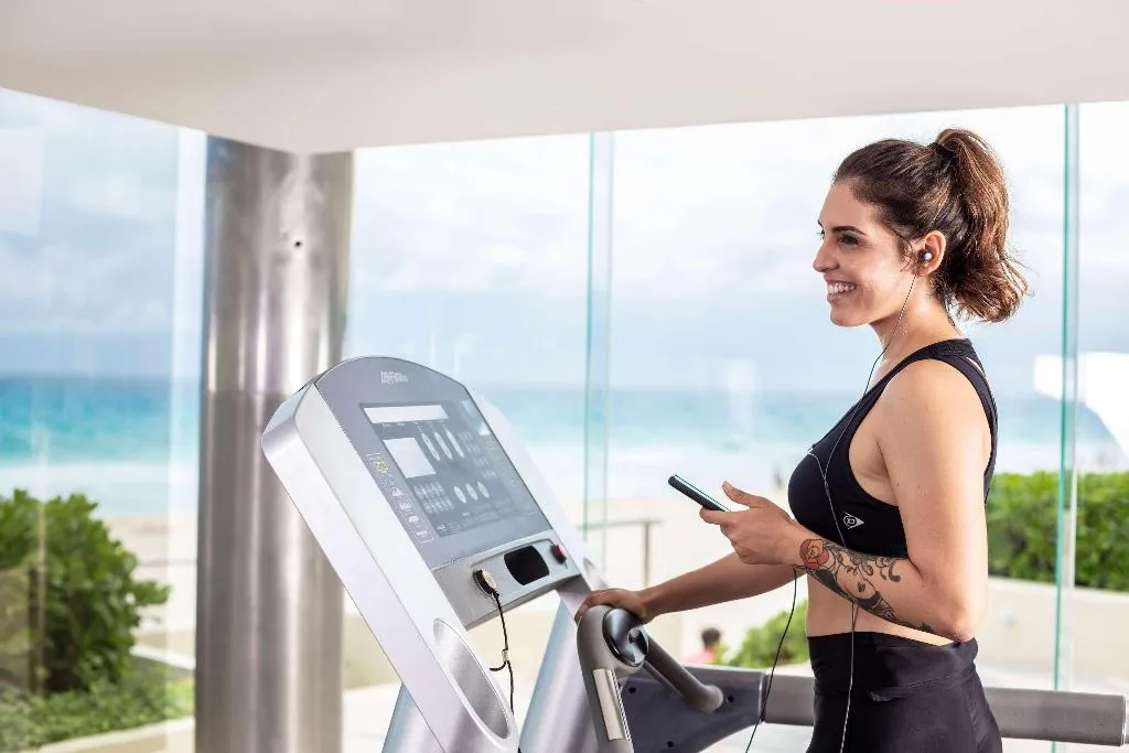 Sports and Entertainment, Crown Paradise Club Cancun All Inclusive, Cancun Area