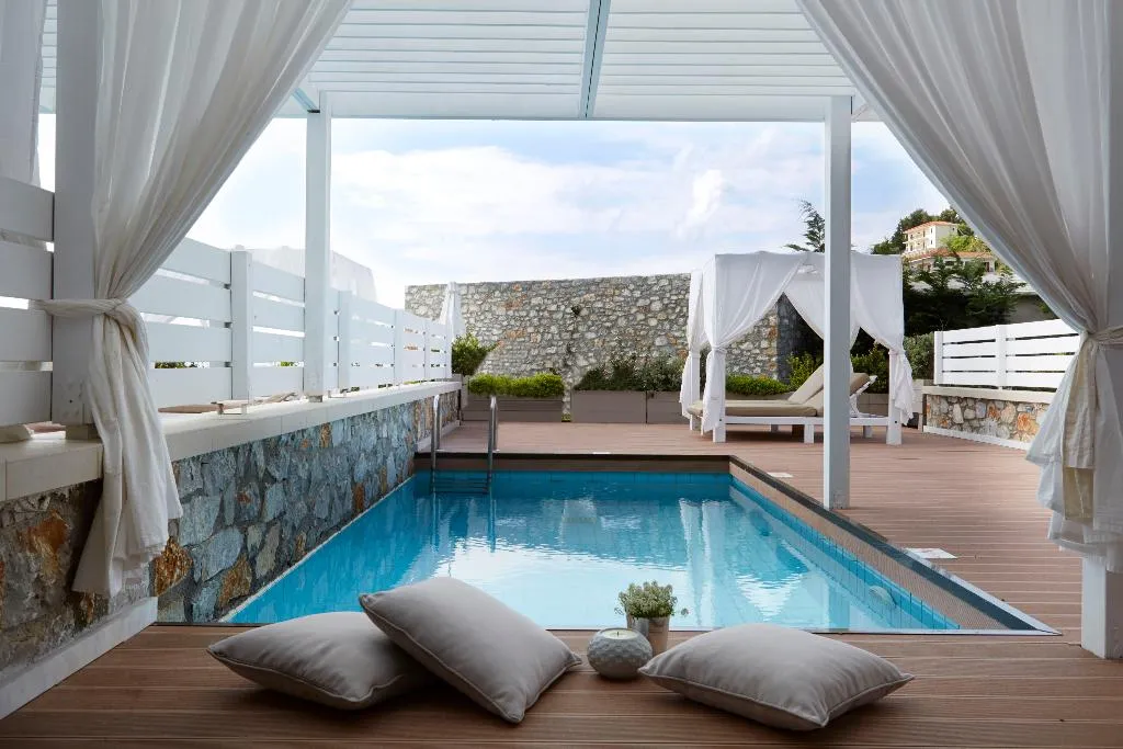 SUITE WITH PRIVATE POOL Room, Kassandra Bay Resort, Suites & SPA, Skiathos