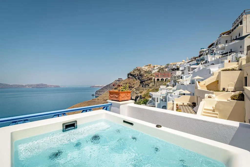 Room, Golden Grey Goose, Santorini