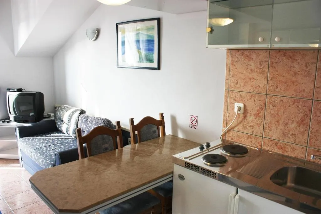 Room, Ivan, Split