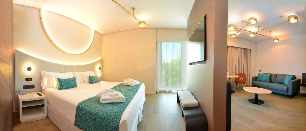SUITE DELUXE Room, Barcelo Sevilla Renacimiento, Seville