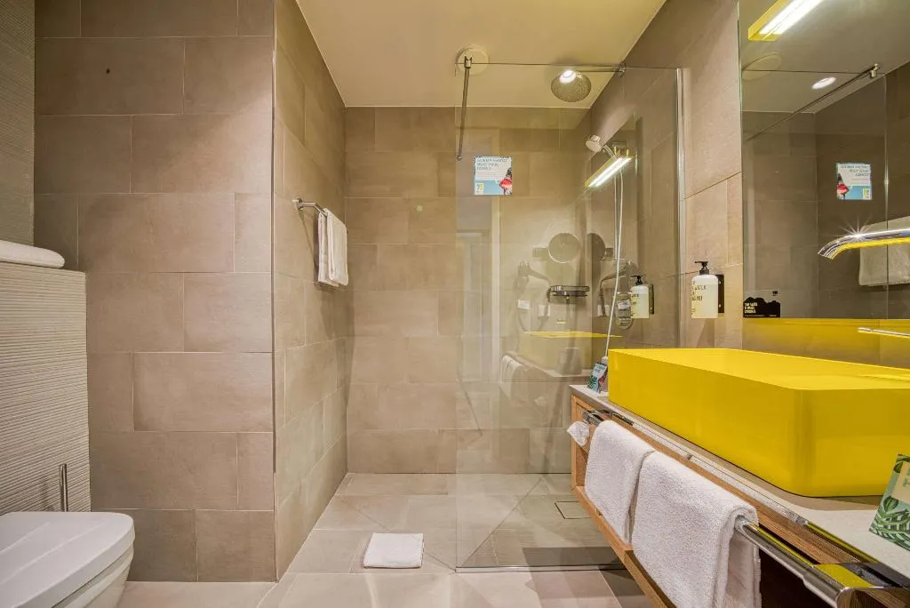 DOUBLE STANDARD Room, Vienna House Easy by Wyndham Amsterdam Airport, Amsterdam