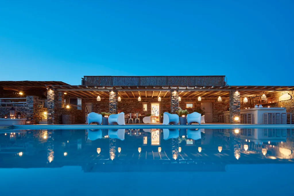Pool, Diles & Rinies, Mykonos