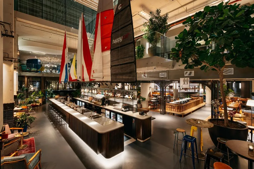 Bar, Ruby Emma Hotel Amsterdam by IHG, Amsterdam