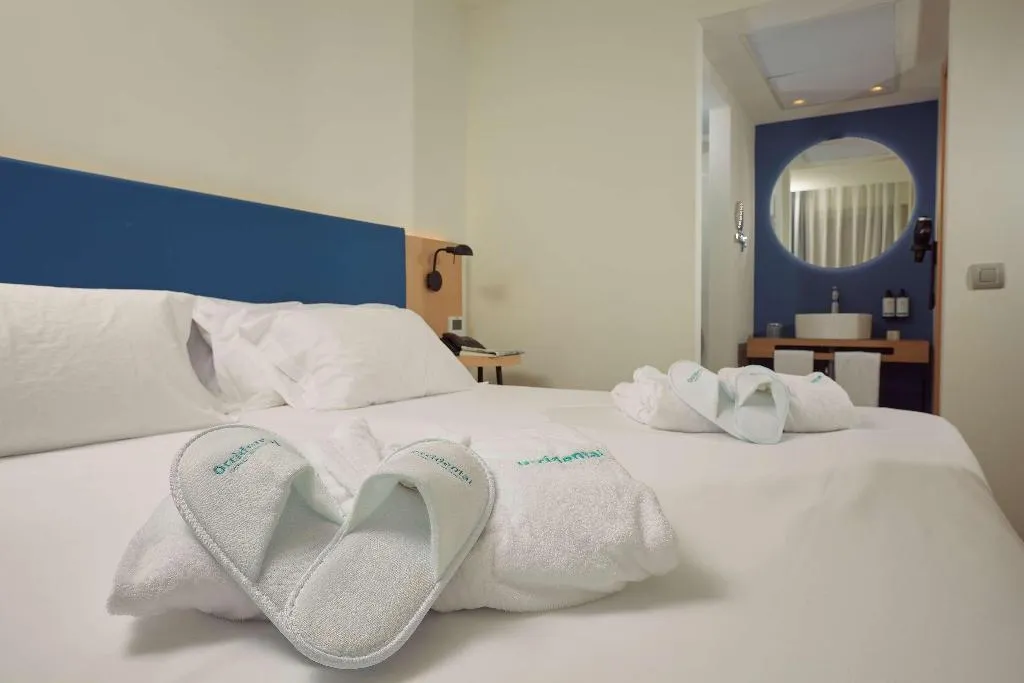 JUNIOR SUITE STANDARD Room, Occidental Alicante, Costa Blanca