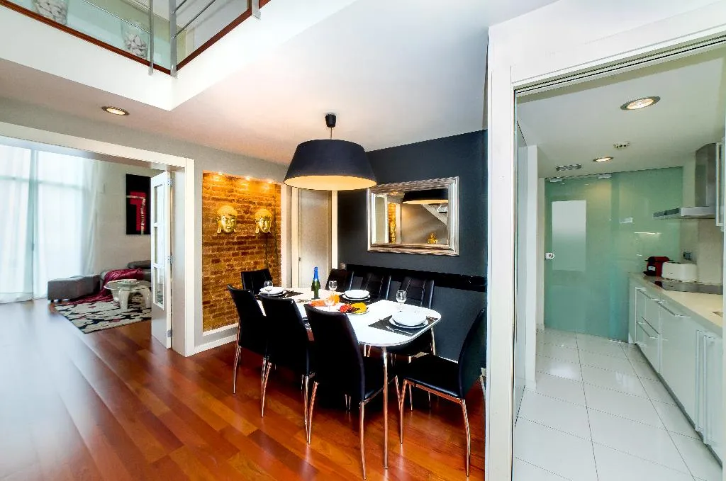 APARTMENT CAPACITY 5 Room, Victoria City Center, Barcelona