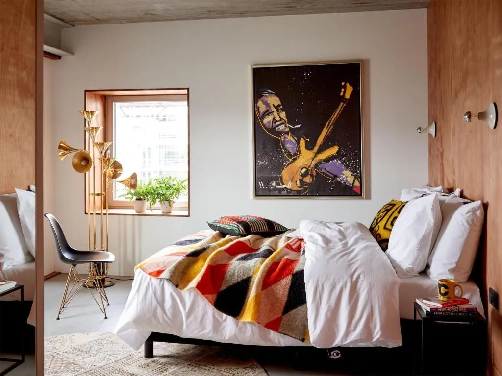 DOUBLE STANDARD Room, Q-Factory Hotel, Amsterdam