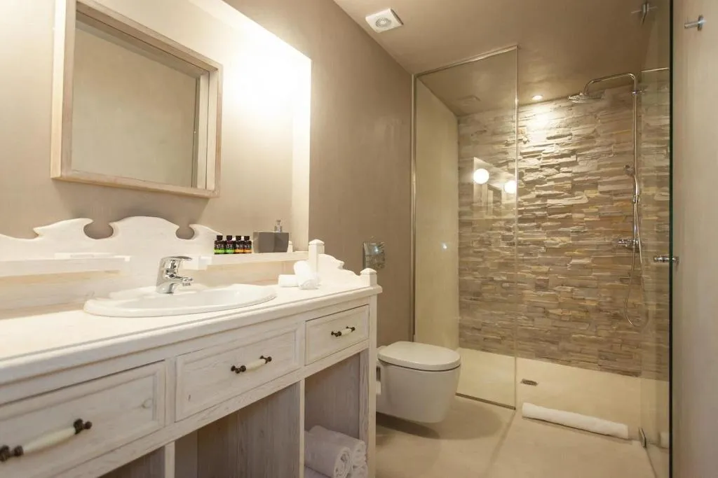 Room, Chania Inn, Crete