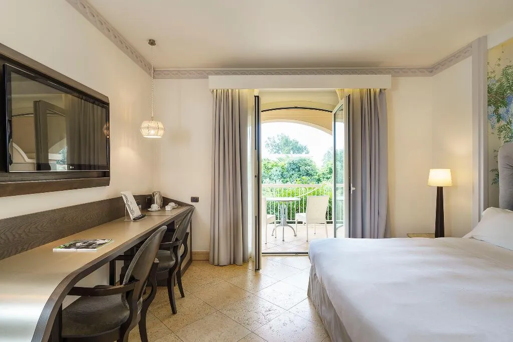 Double or Twin DELUXE Room, Romano Palace, Catania
