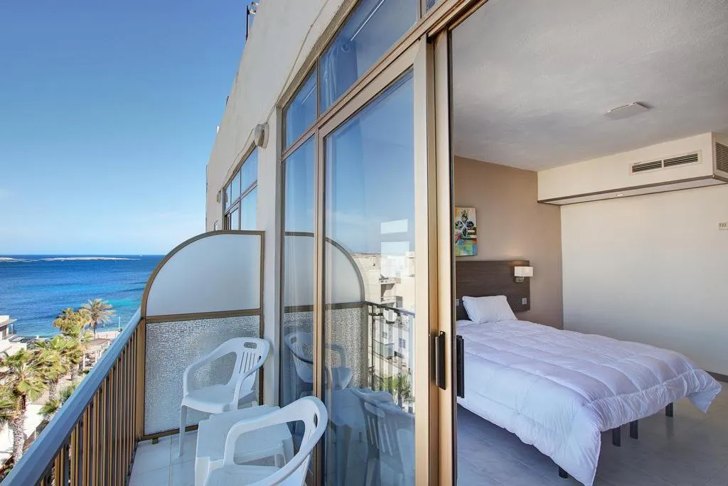 SINGLE SIDE SEA VIEW Room, Primera Hotel Malta, Malta