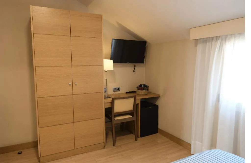 Double or Twin STANDARD Room, Windsor Puerta del Sol, Madrid