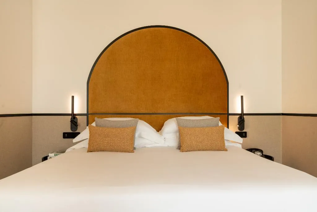 SUITE CAPACITY 1 Room, The Editory Garden Baixa Porto Hotel, Porto