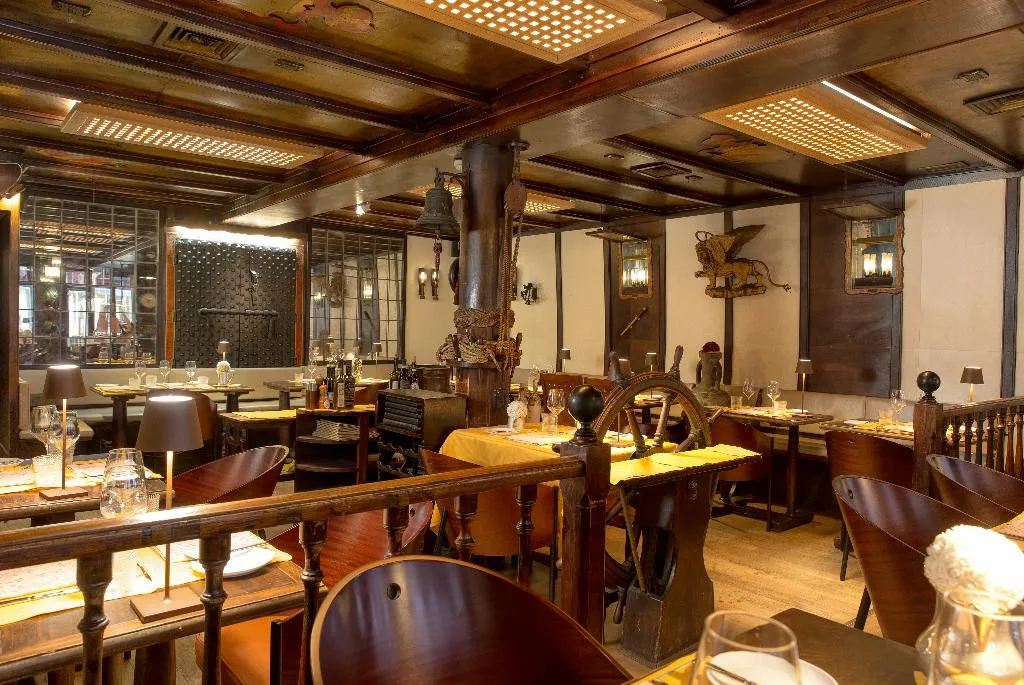 Restaurant, Saturnia & International, Venice
