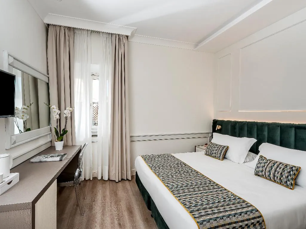 Double or Twin SUPERIOR Room, Michelangelo, Naples