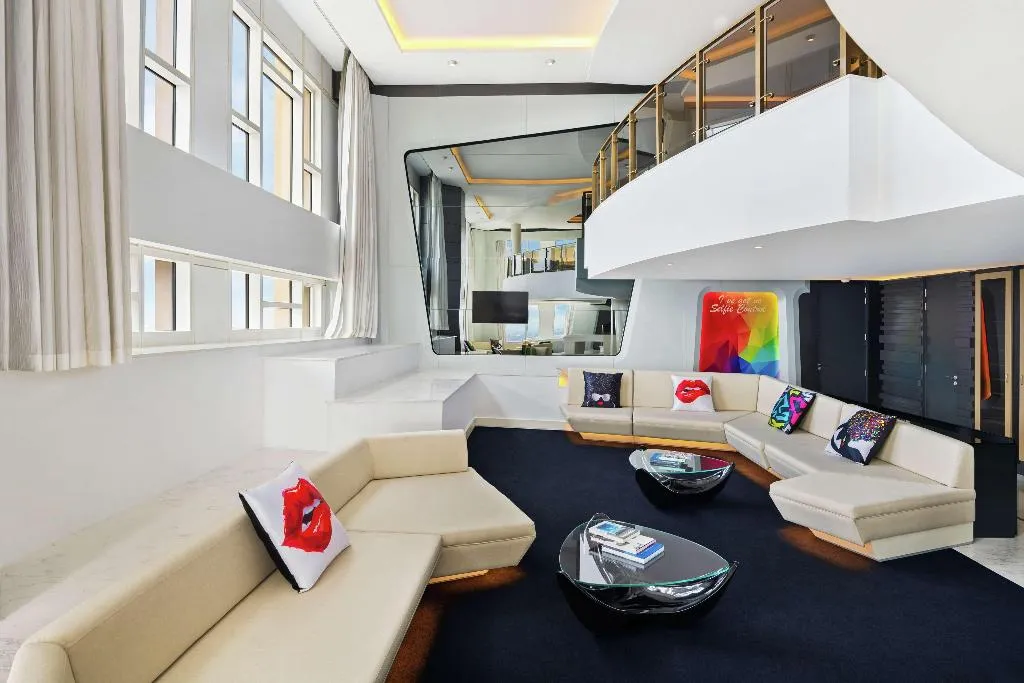 VILLA STANDARD Room, V Hotel Dubai, Curio Collection by Hilton, Dubai