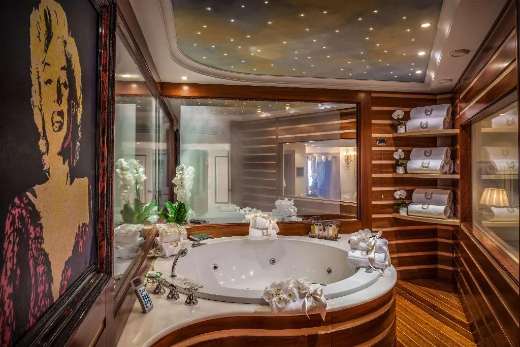 SUITE PREMIUM WITH VIEWS Room, Rome Cavalieri, A Waldorf Astoria Hotel, Rome