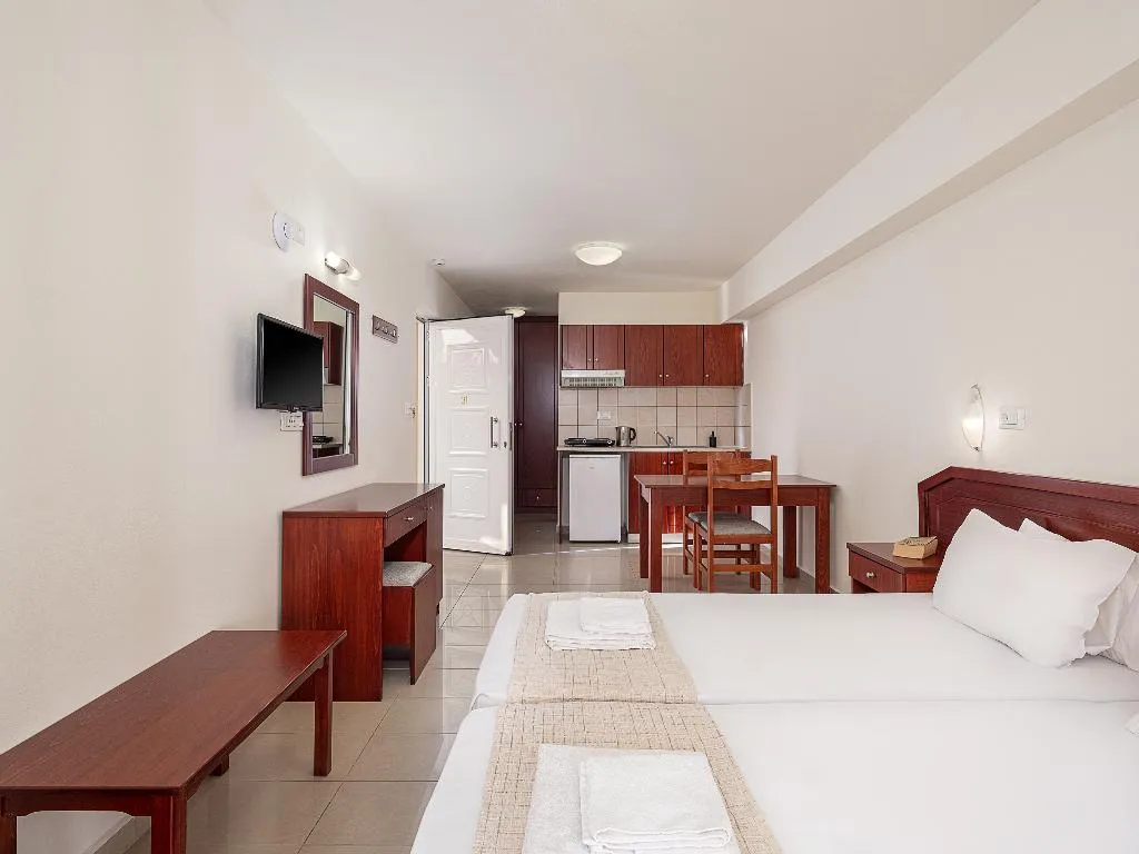 STUDIO ECONOMY Room, Artemis Apartments, Crete