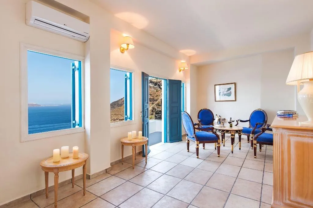Room, Golden Grey Goose, Santorini