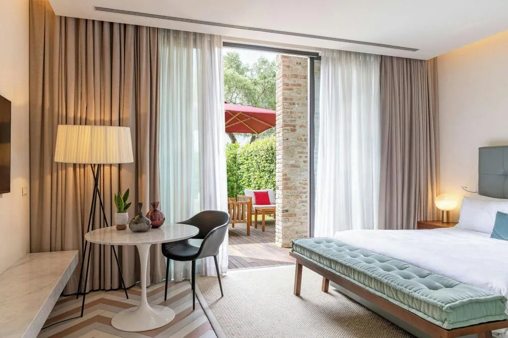 DOUBLE DELUXE WITH TERRACE Room, JW Venice, Venice