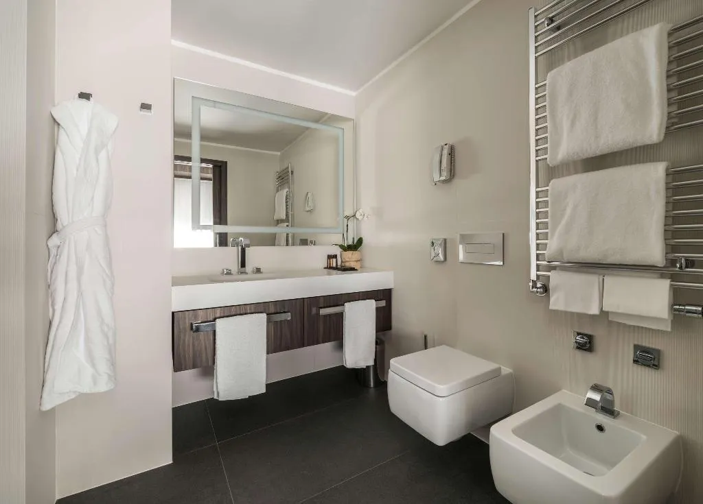 SUITE STANDARD Room, Hyatt Centric Milan Centrale, Milan
