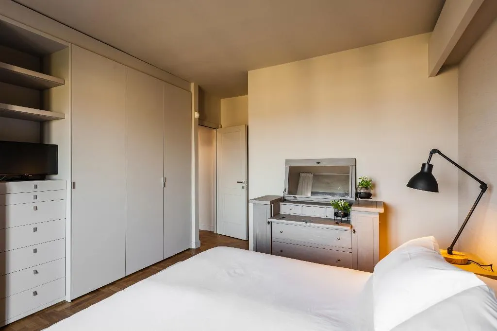 VILLA FIVE BEDROOMS Room, The Villa by Ferrini Home, Catania