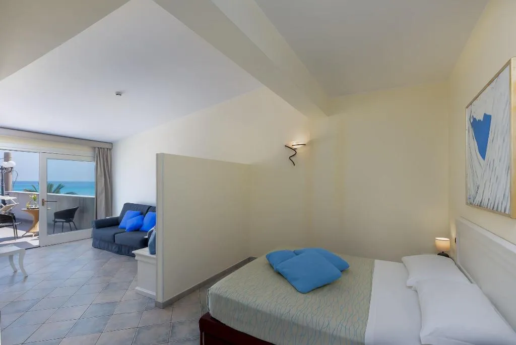 Room, Riviera, Palermo
