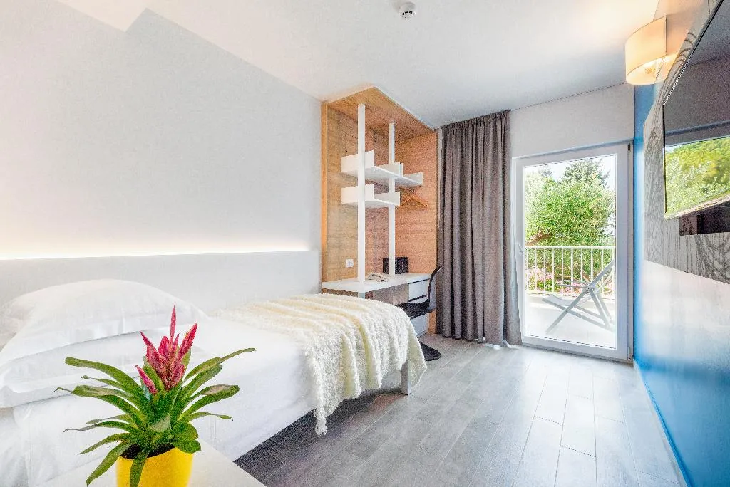 SINGLE PARK VIEW Room, Pharos, hvar bayhill hotel, Split