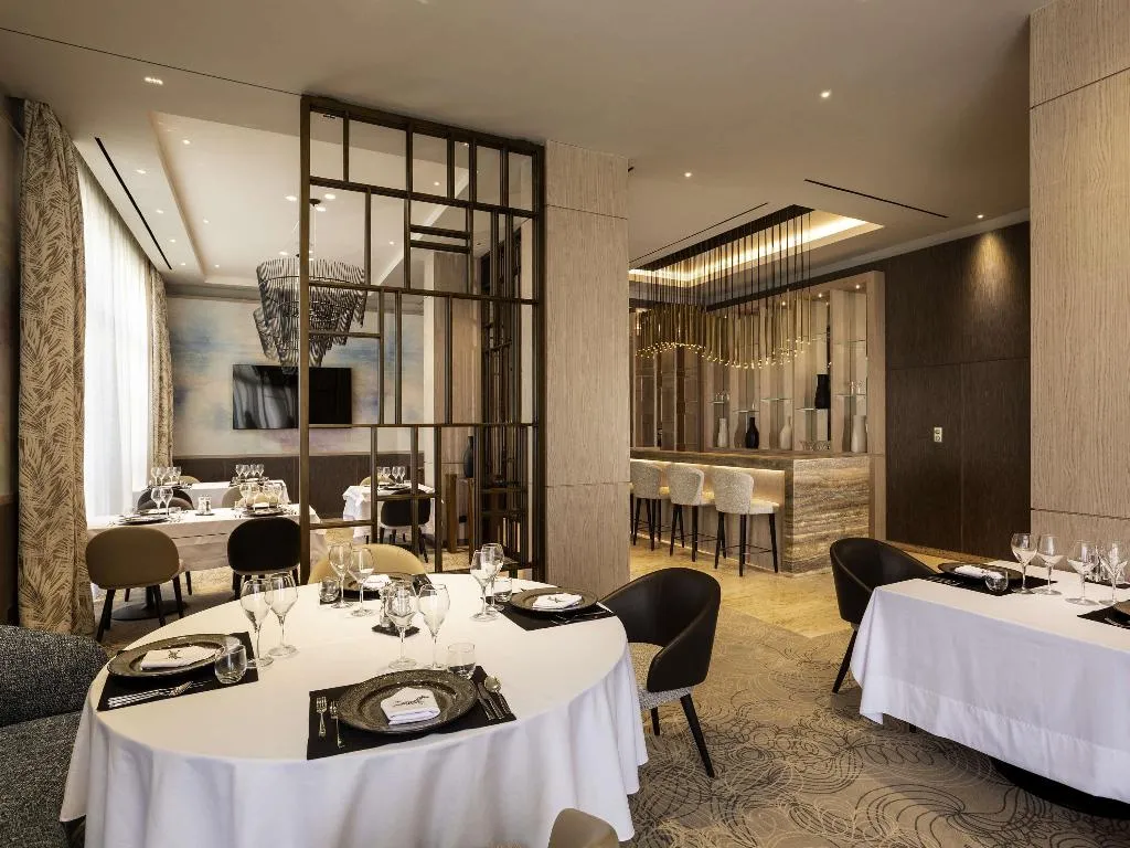 Restaurant, Novotel Tunis Lac, Tunisia