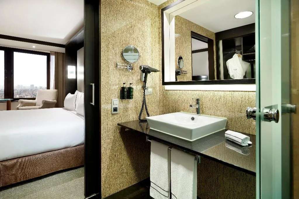 Double or Twin PREMIUM CITY VIEW Room, Melia Barcelona Sarria, Barcelona
