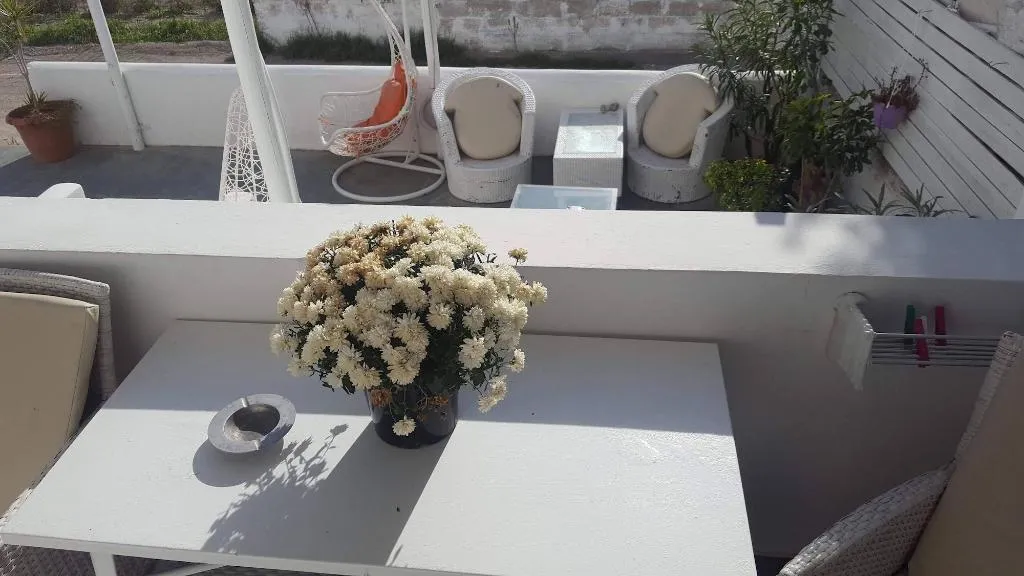 Room, Pleasure Beachside Studios, Santorini