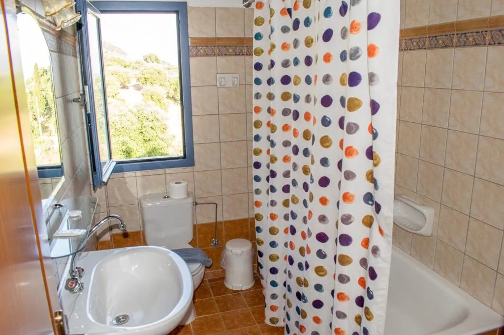 APARTMENT TWO BEDROOMS ONE BATHROOM Room, Diana Studios, Kefallinia