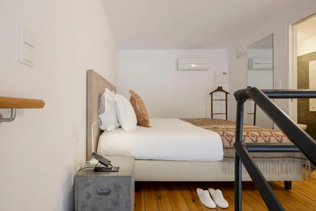 STUDIO SUPERIOR Room, Condes de Azevedo Palace, Porto
