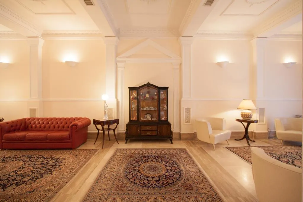 Lobby, Laurentia, Rome