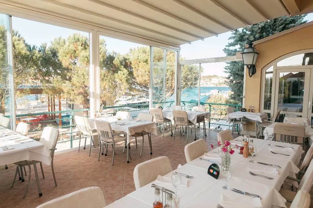 Terrace, Spongiola, Split