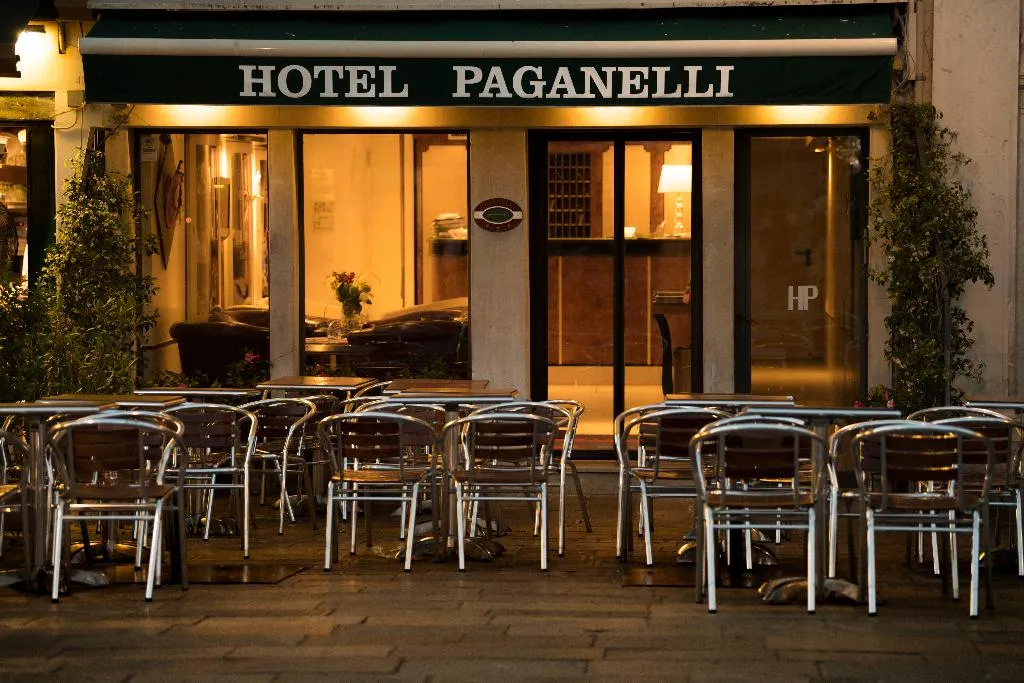 General view, Paganelli, Venice