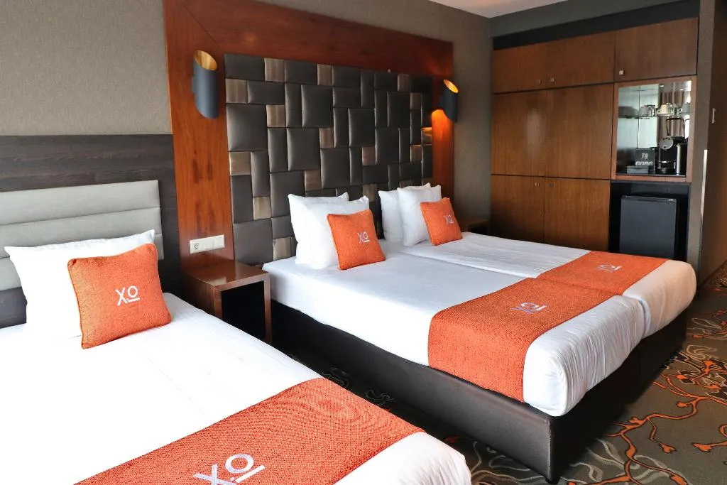 TRIPLE STANDARD Room, Xo Hotels Park West, Amsterdam