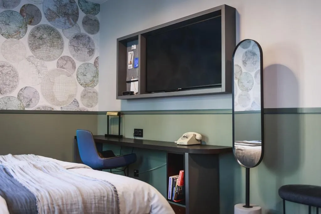 JUNIOR SUITE KING SIZE BED Room, The Circus Hotel, Berlin