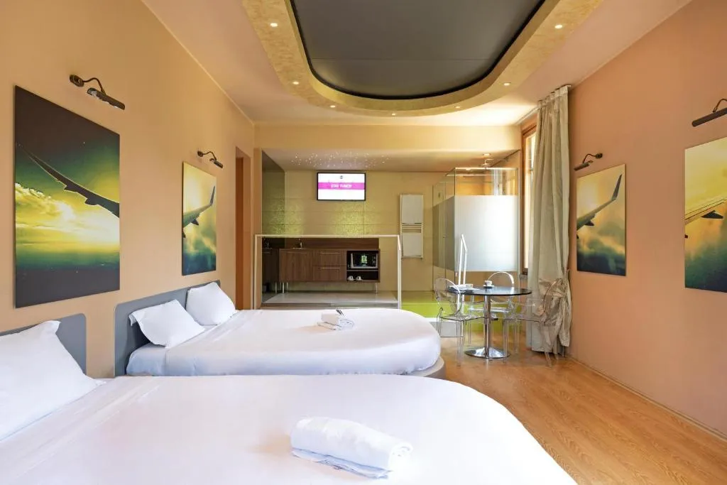 QUADRUPLE STANDARD Room, B&B Hotel Malpensa Lago Maggiore, Milan