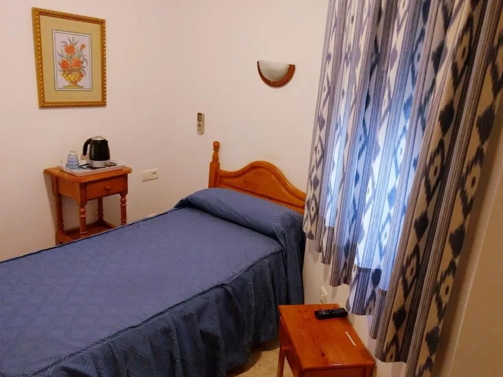 SINGLE STANDARD Room, Hostal Andalucia, Costa Del Sol