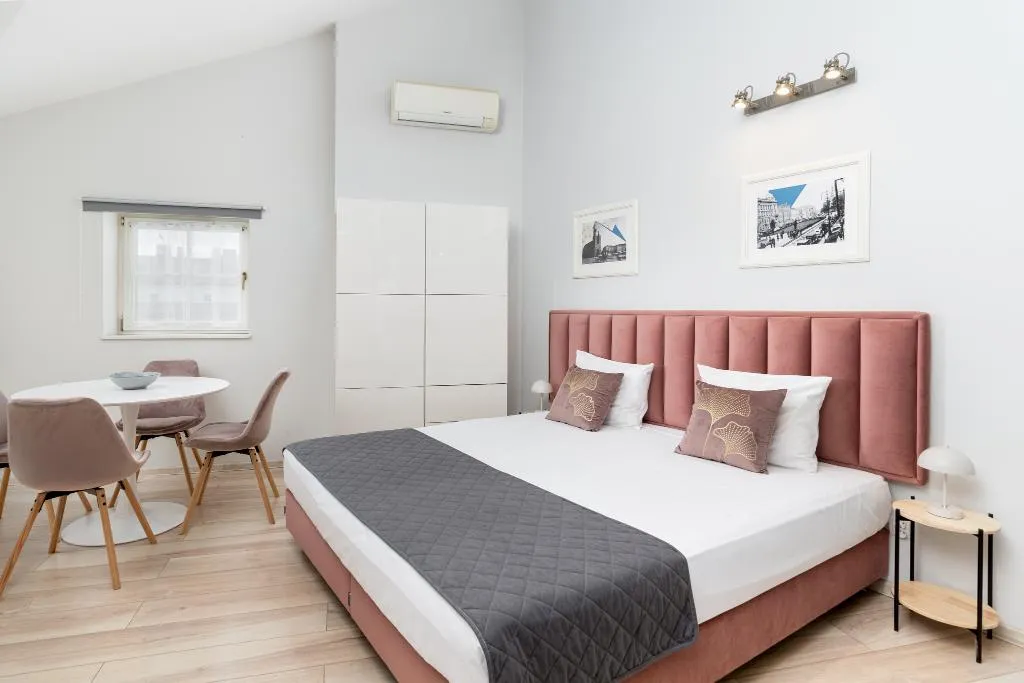 STUDIO DELUXE Room, Erasmus Student Apartments - Krakow Old Town, Krakow