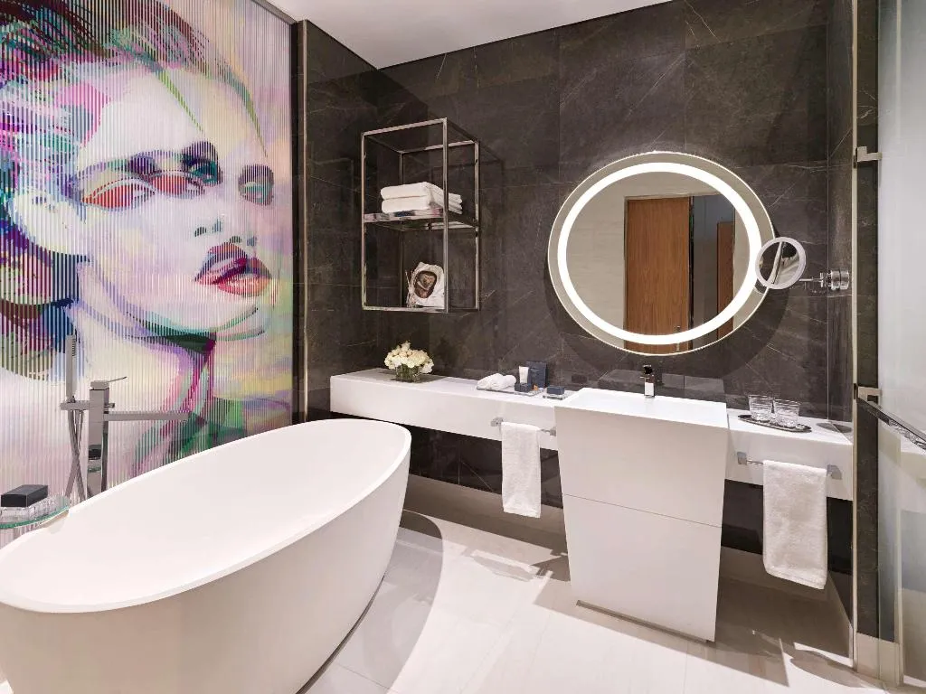 SUITE WITH BALCONY Room, SLS Dubai Hotel & Residences, Dubai